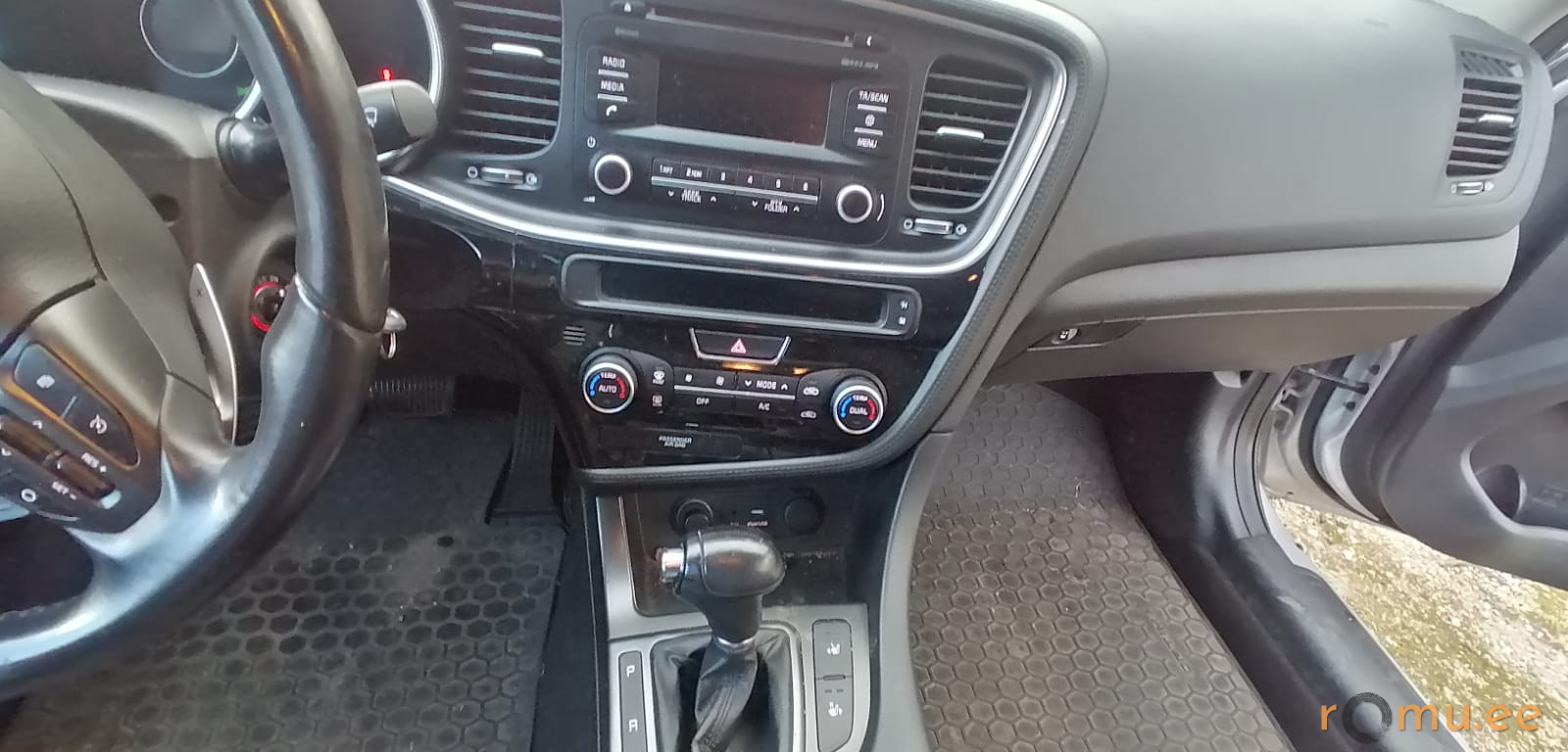 Kia Optima (2016) - Image 9