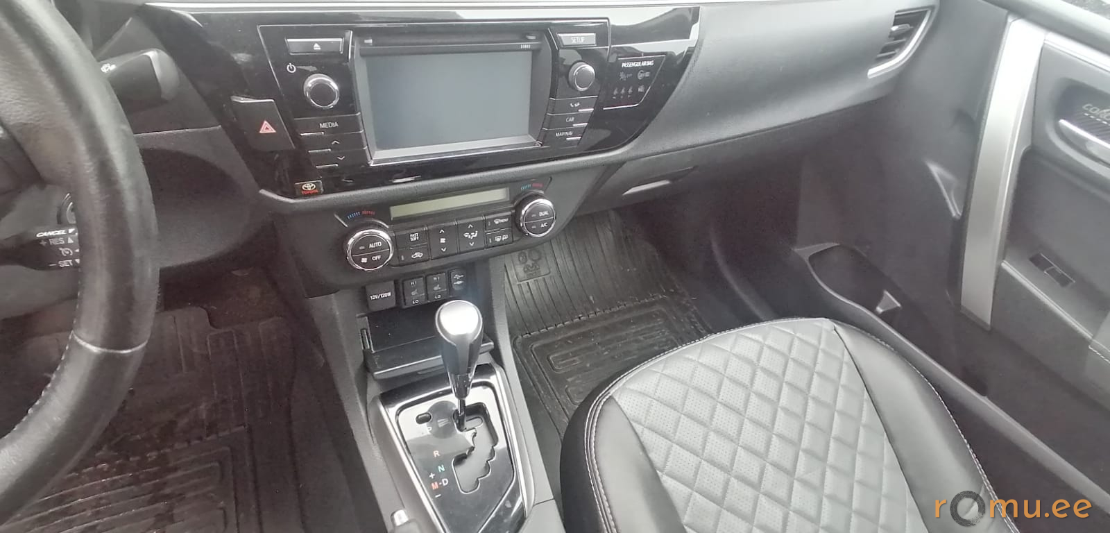 Toyota Corolla (2014) - Image 8