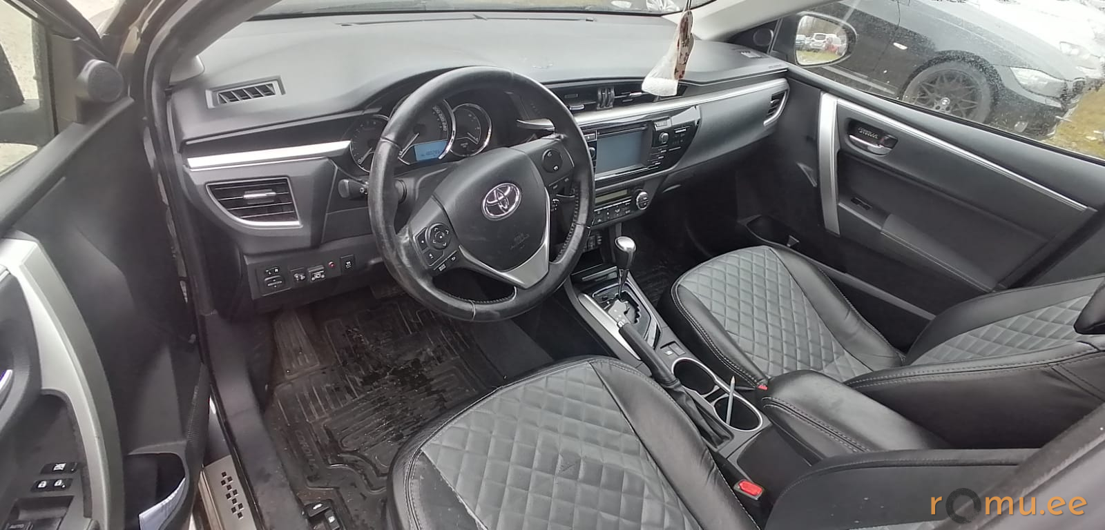 Toyota Corolla (2014) - Image 7