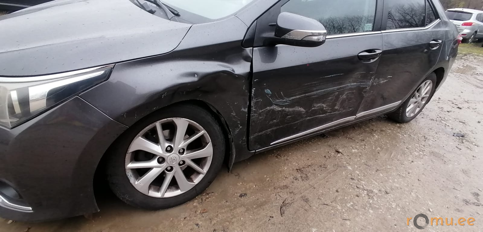 Toyota Corolla (2014) - Image 5