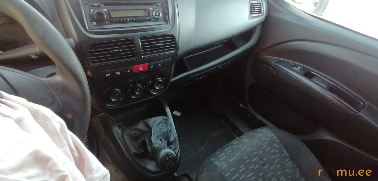 Opel Combo Van (2017) - Image 8