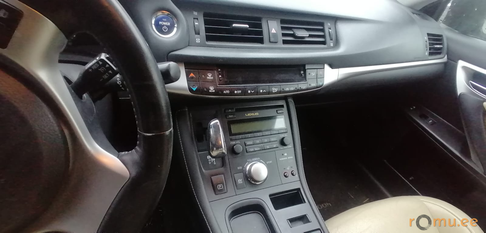 Lexus CT200h (2011) - Image 8