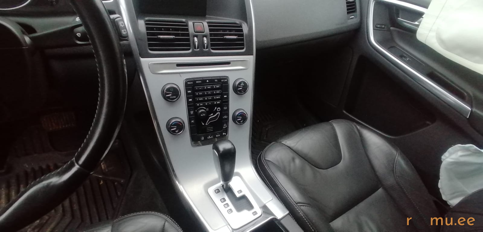 Volvo XC60 (2012) — изображение 8