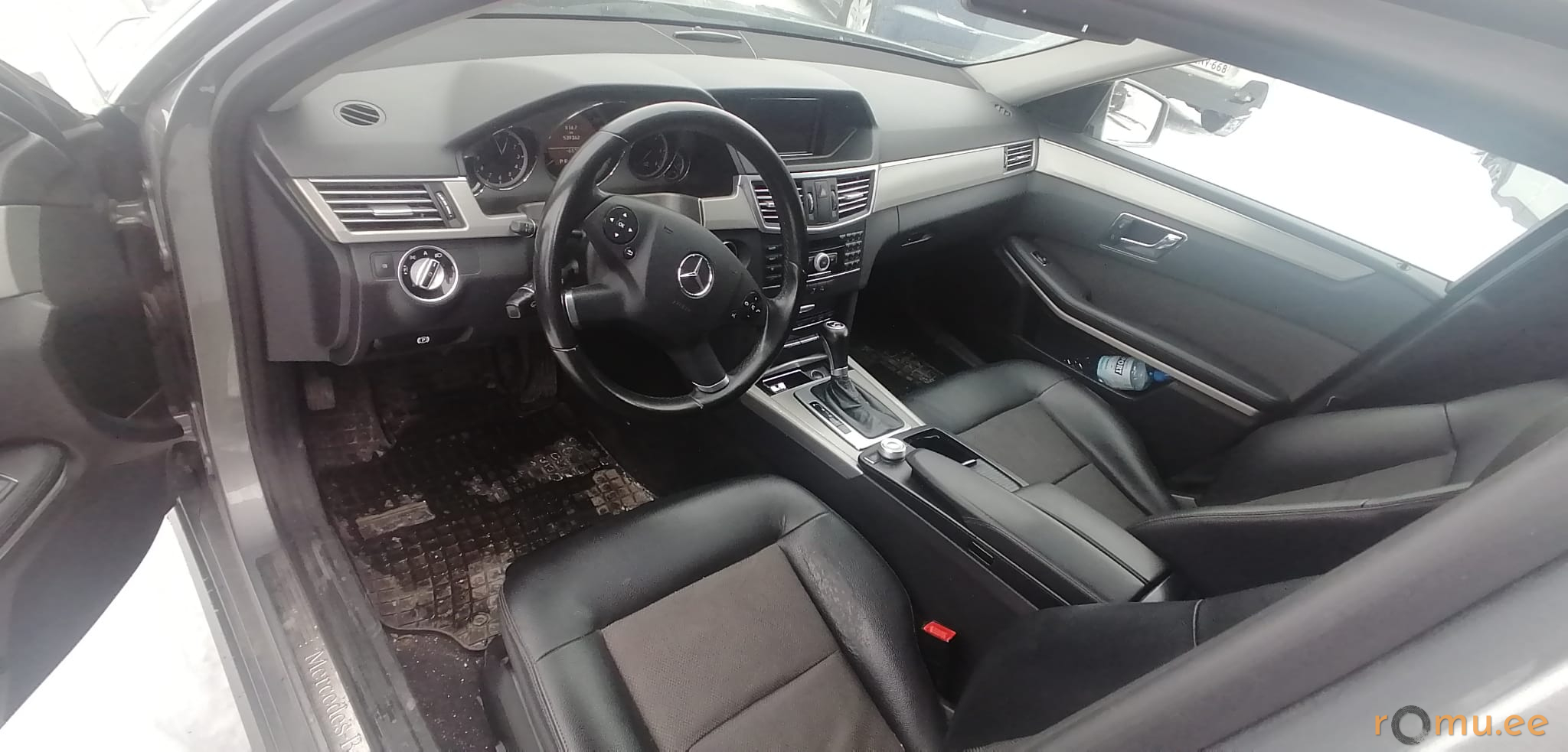 Mercedes-Benz E250 CDi (2011) - Image 6