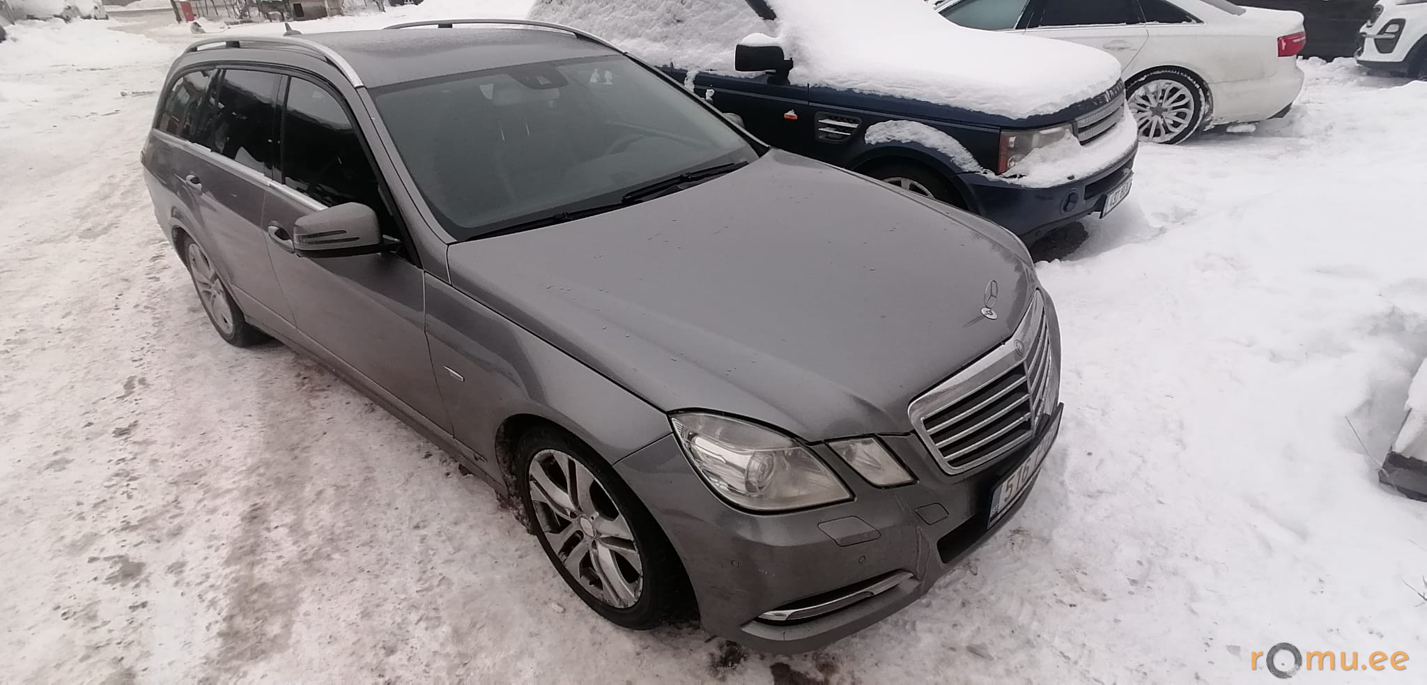 Mercedes-Benz E250 CDi (2011) - Image 2