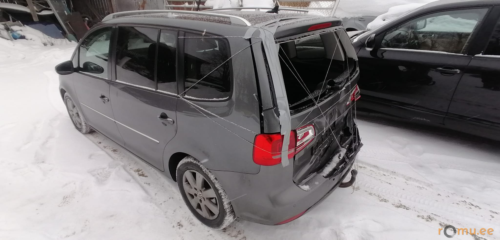 Volkswagen Touran (2011) - Image 4