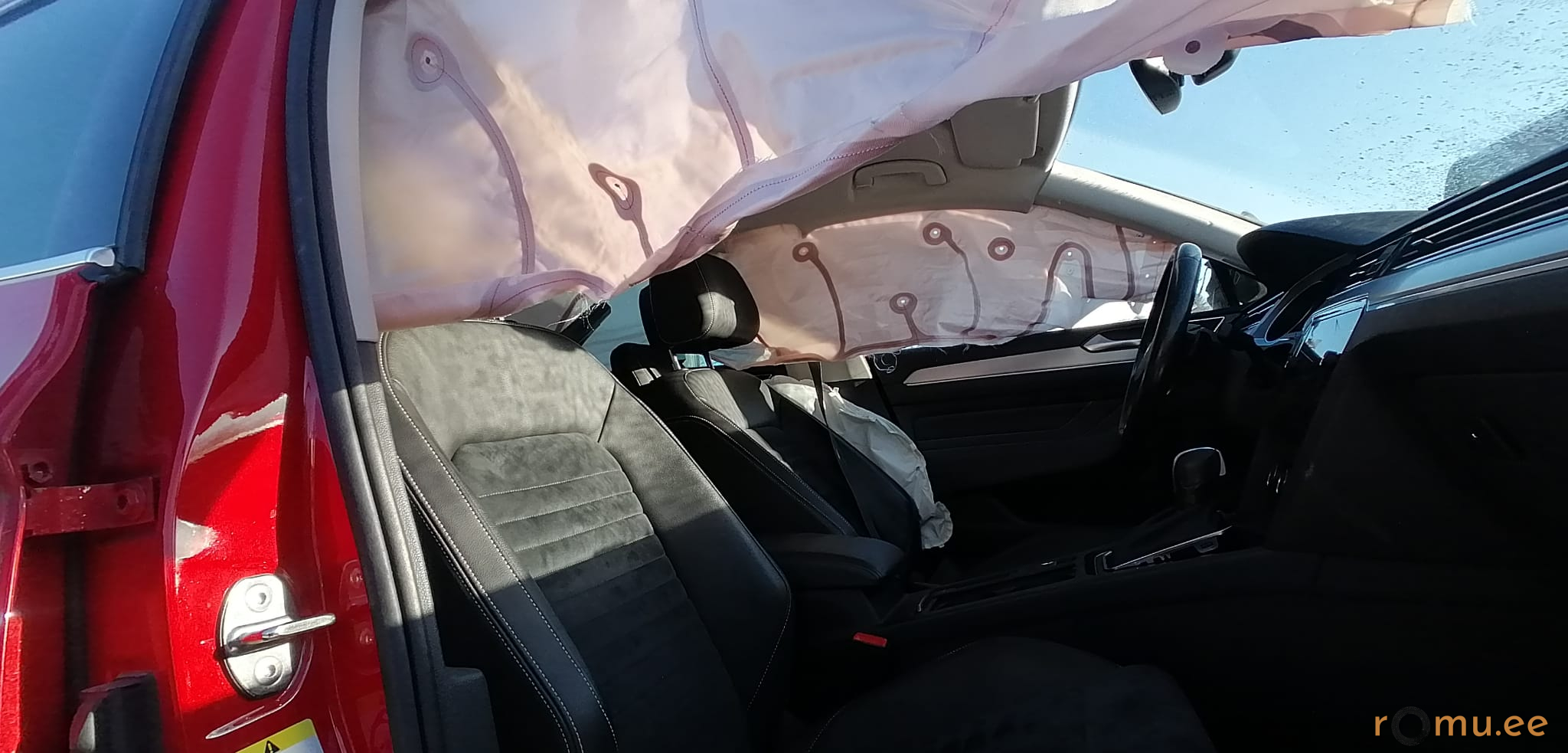 Volkswagen Passat (2020) - Image 11