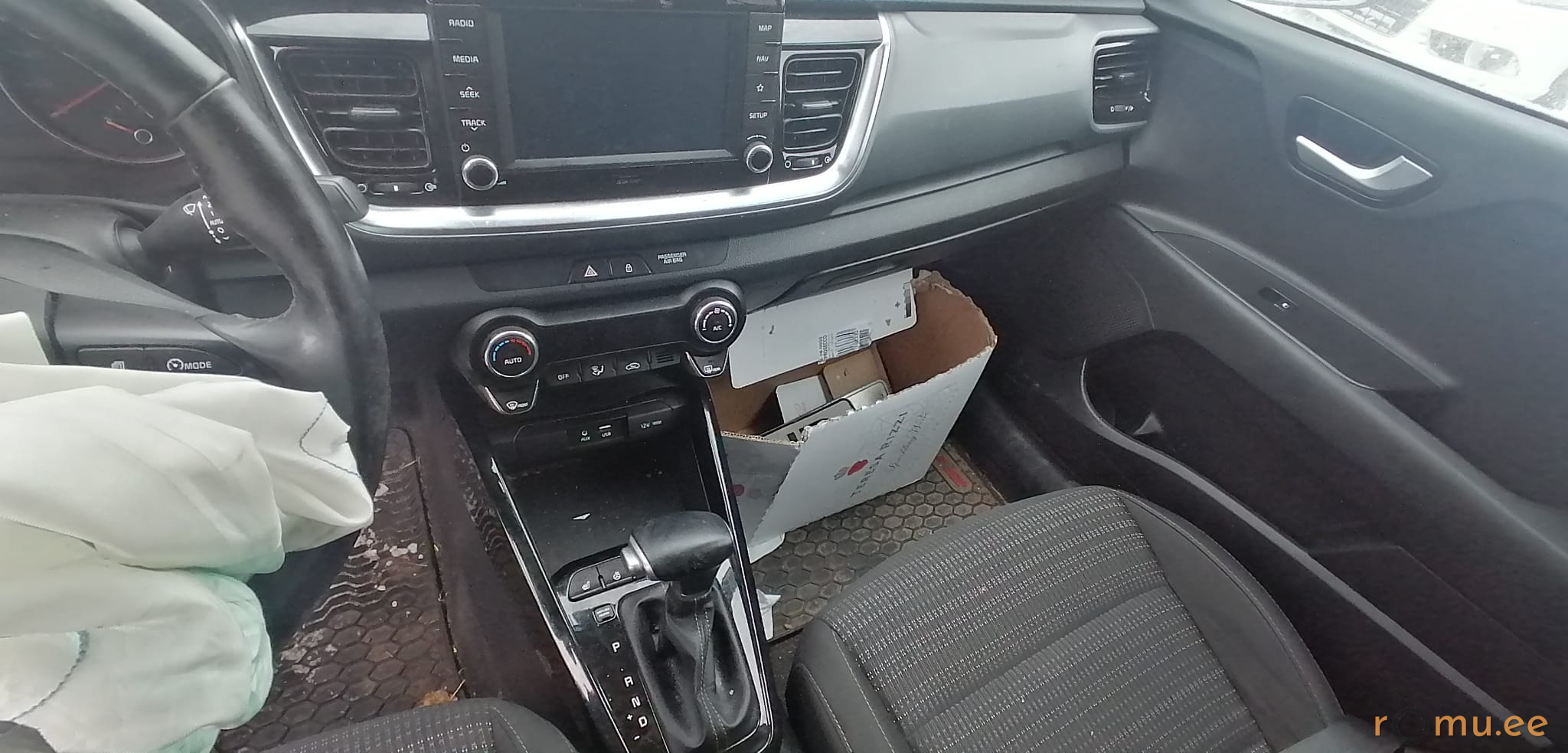 Kia Stonic (2019) — изображение 8