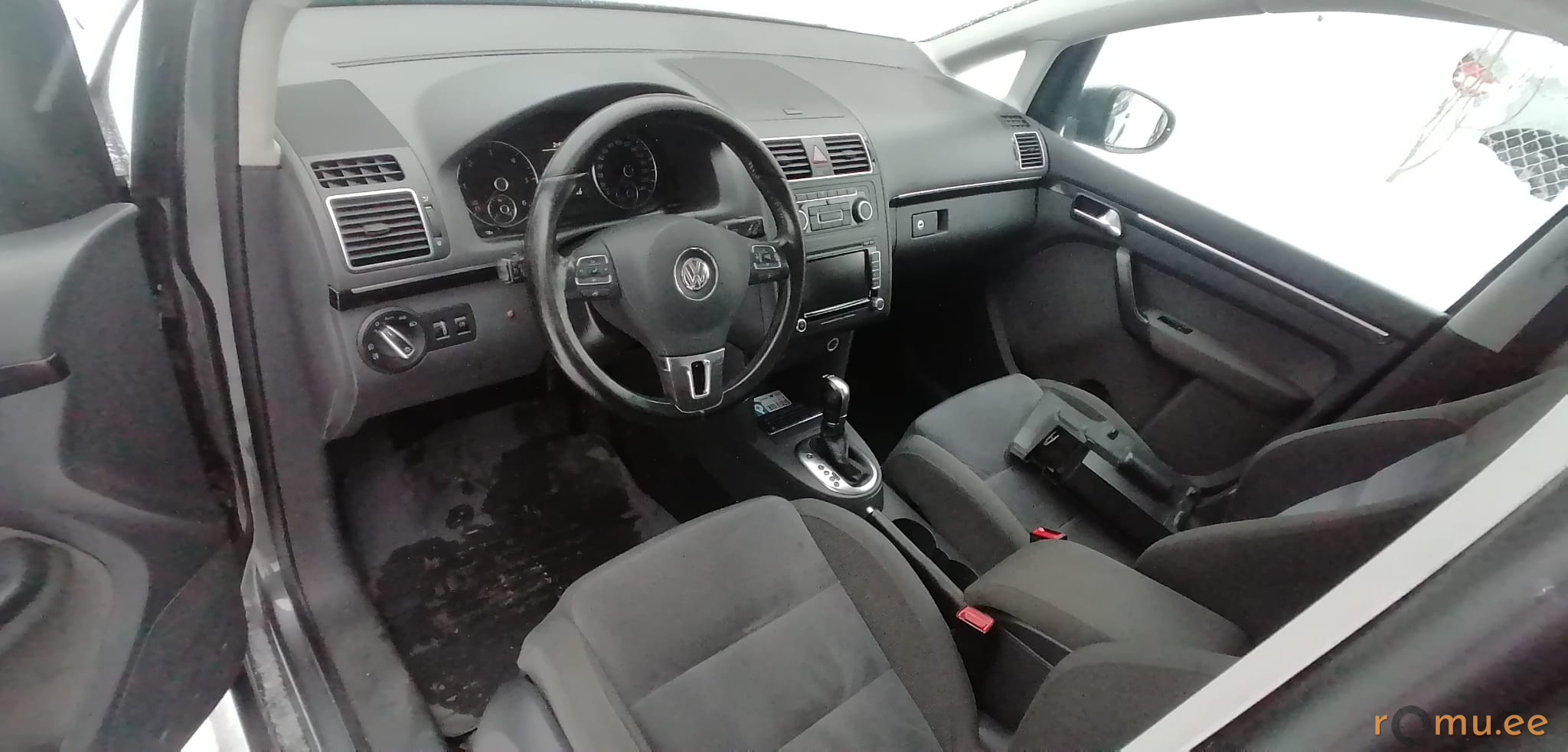 Volkswagen Touran (2011) - Image 7