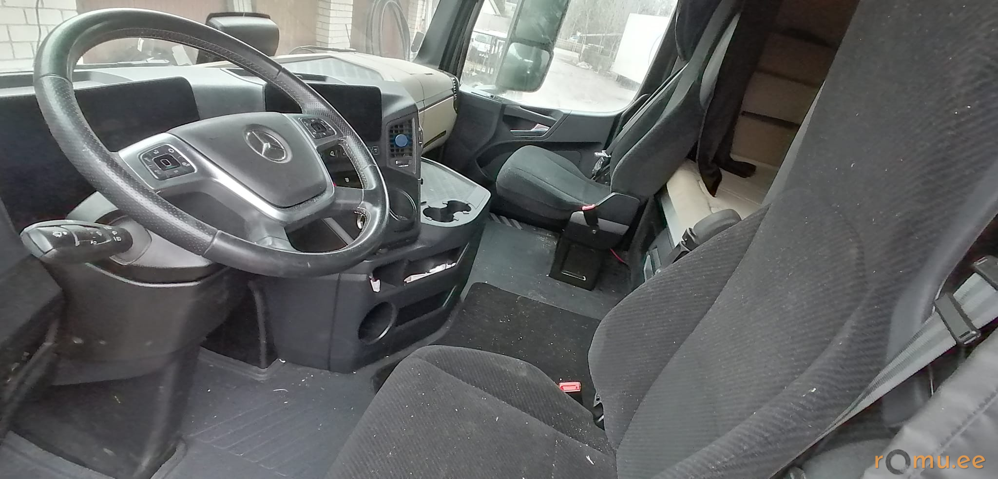 Mercedes-Benz Actros (2022) - Image 11