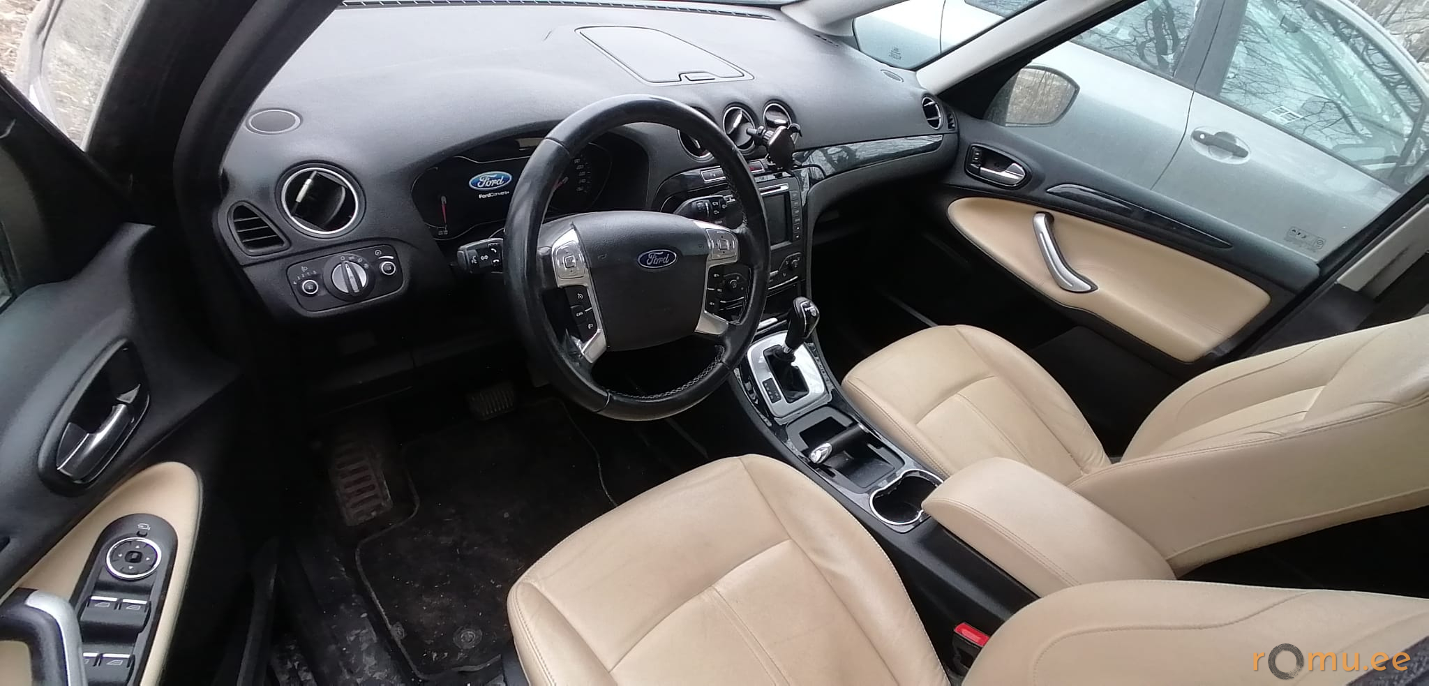 Ford Galaxy (2012) — изображение 7