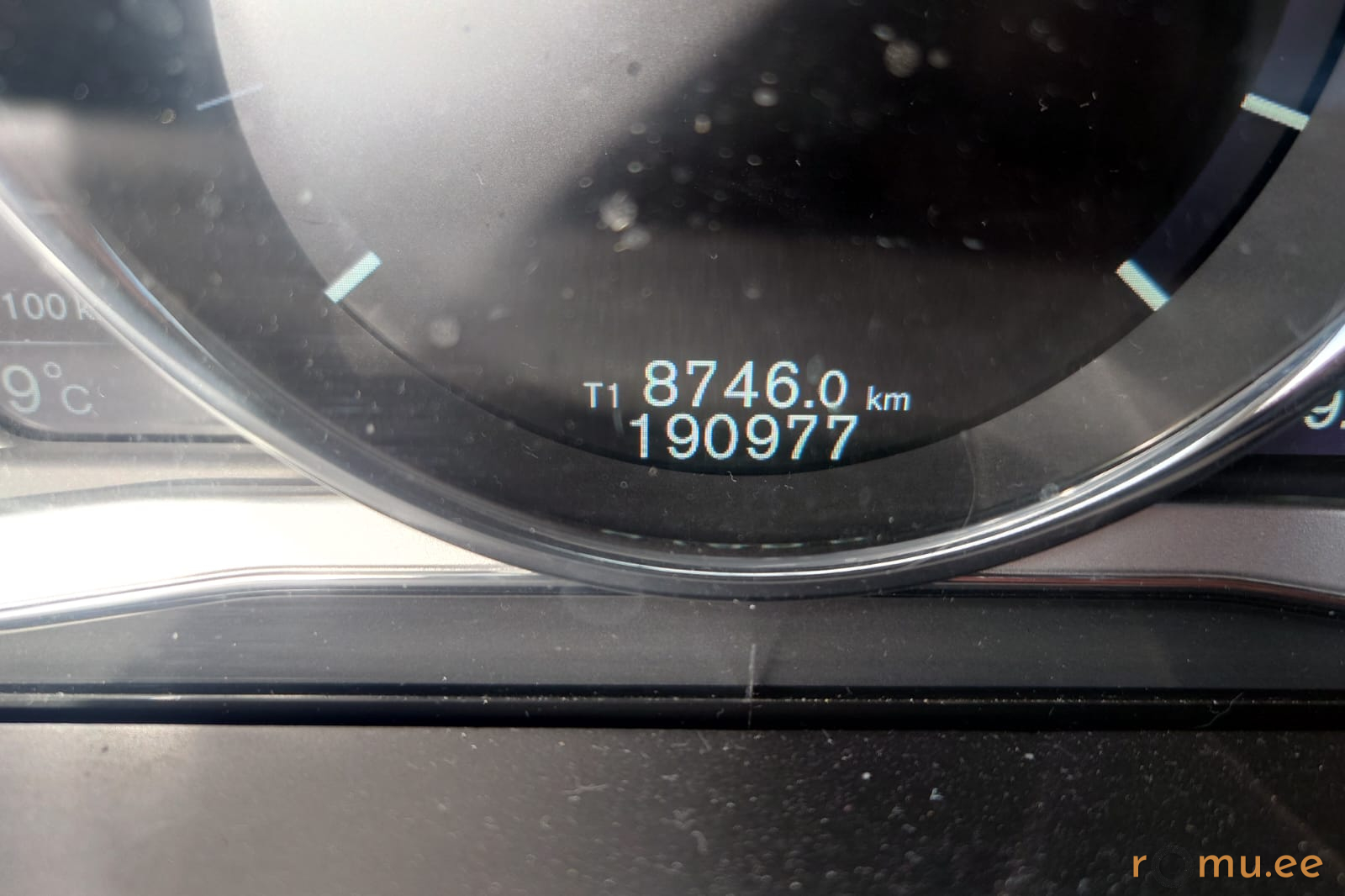 Volvo XC650 (2014) - Image 8