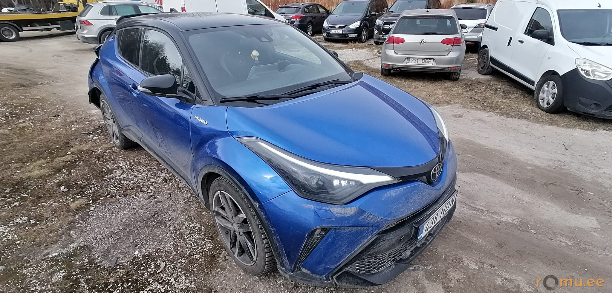 Toyota C-HR (2022) — изображение 2