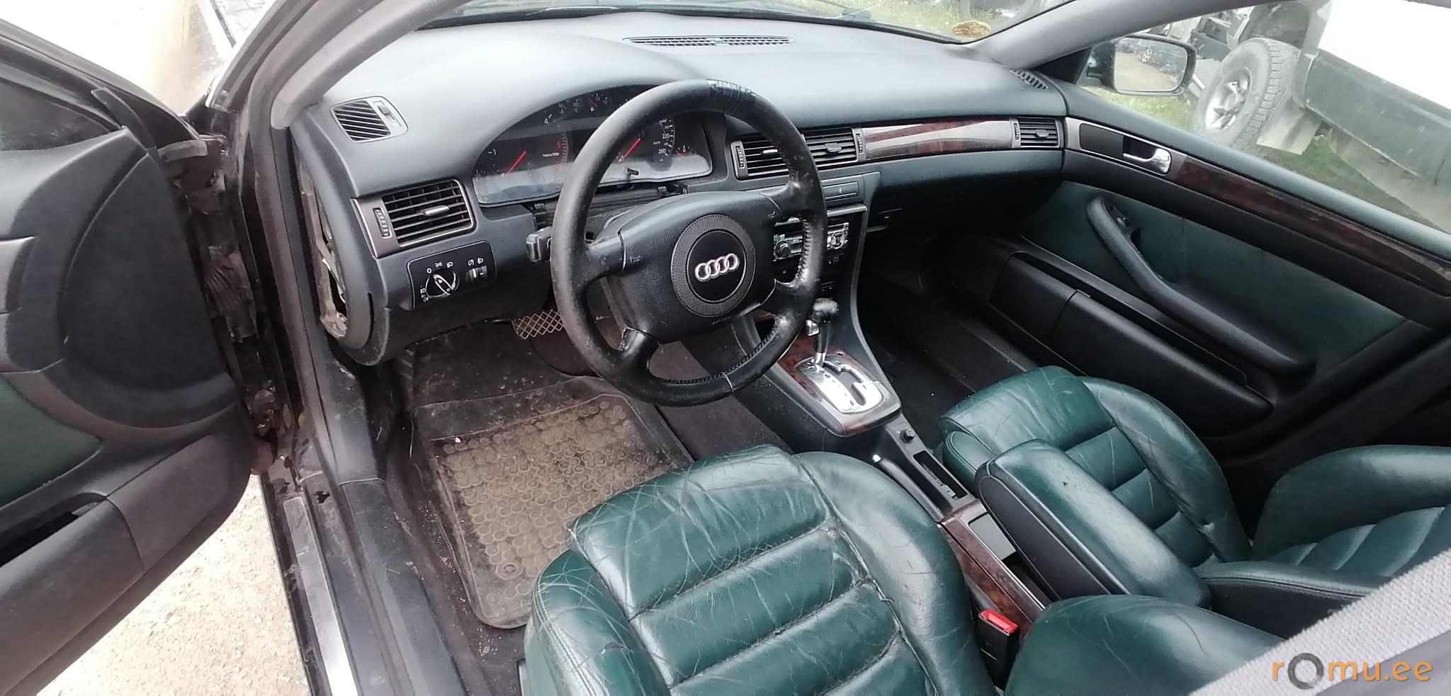 Audi A6 Avant (2000) - Image 7