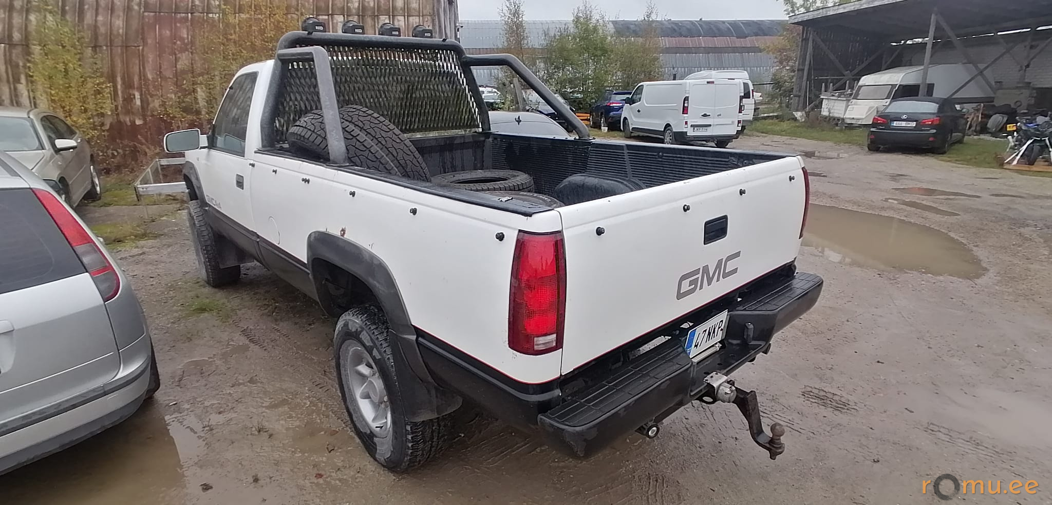 GMC K2500 Pickup (1997) - Image 3
