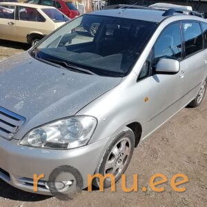 Toyota Avensis Verso (2002)