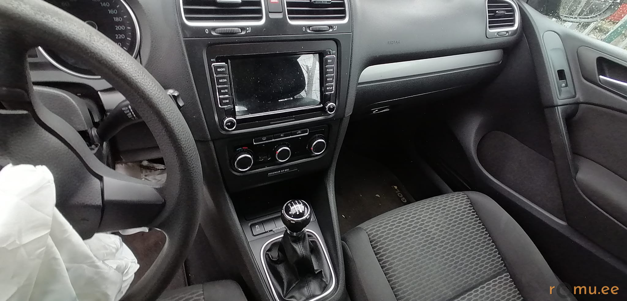 Volkswagen Golf (2011) - Image 6