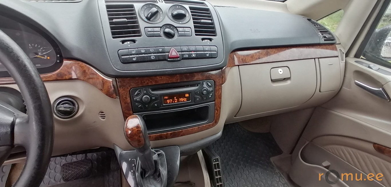 Mercedes-Benz Viano (2004) - Image 7