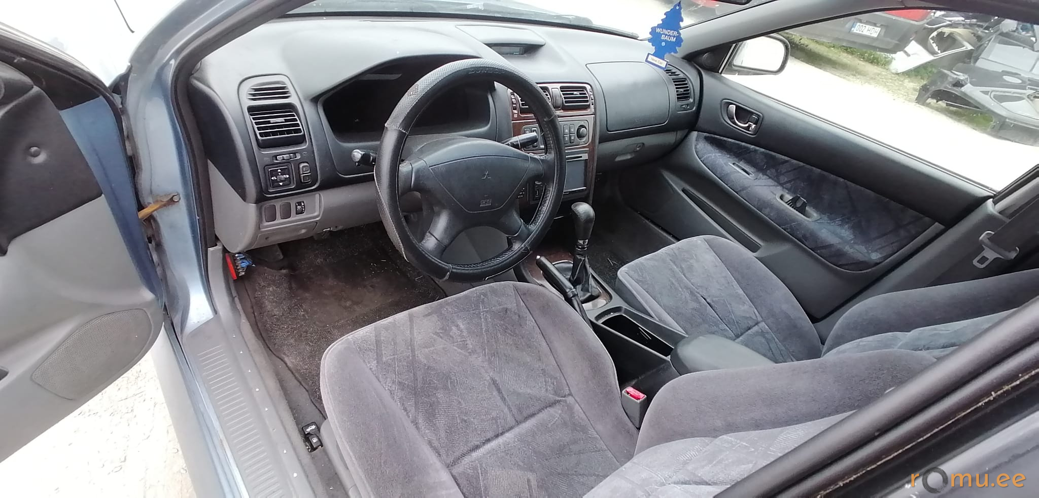 Mitsubishi Galant (2000) - Image 6