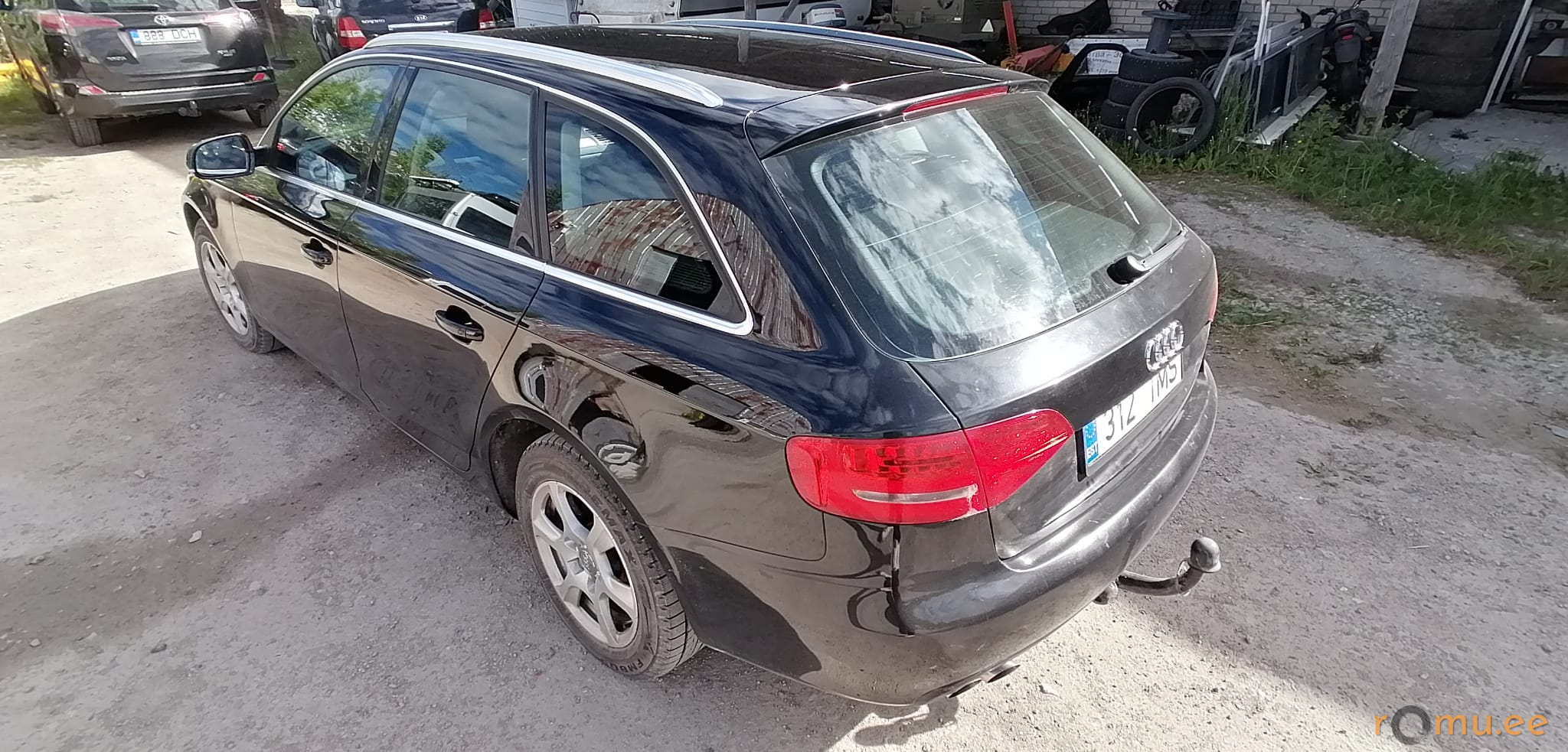 Audi A4 Avant (2011) - Image 3