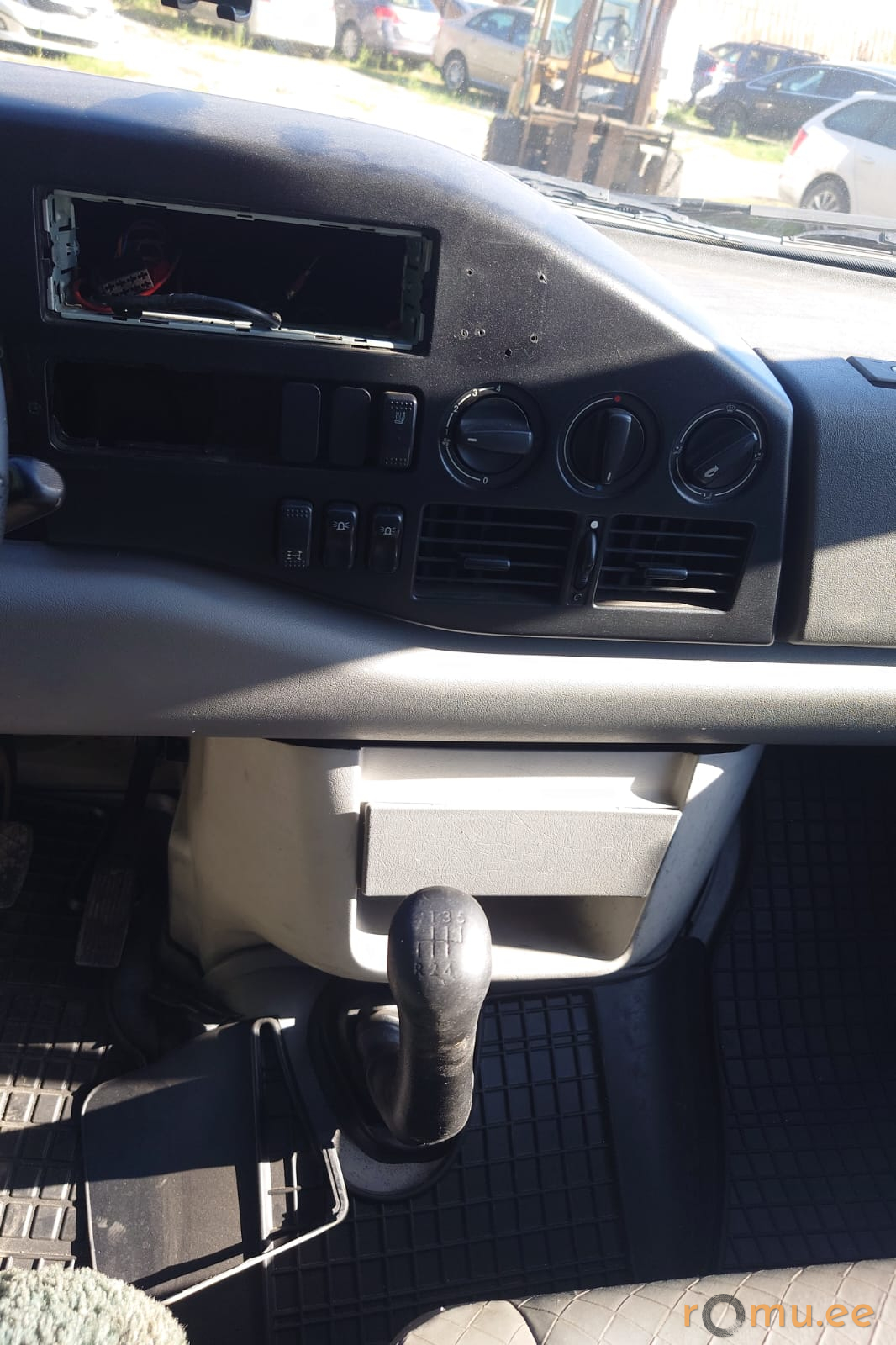 Volkswagen LT46 (1999) - Image 9