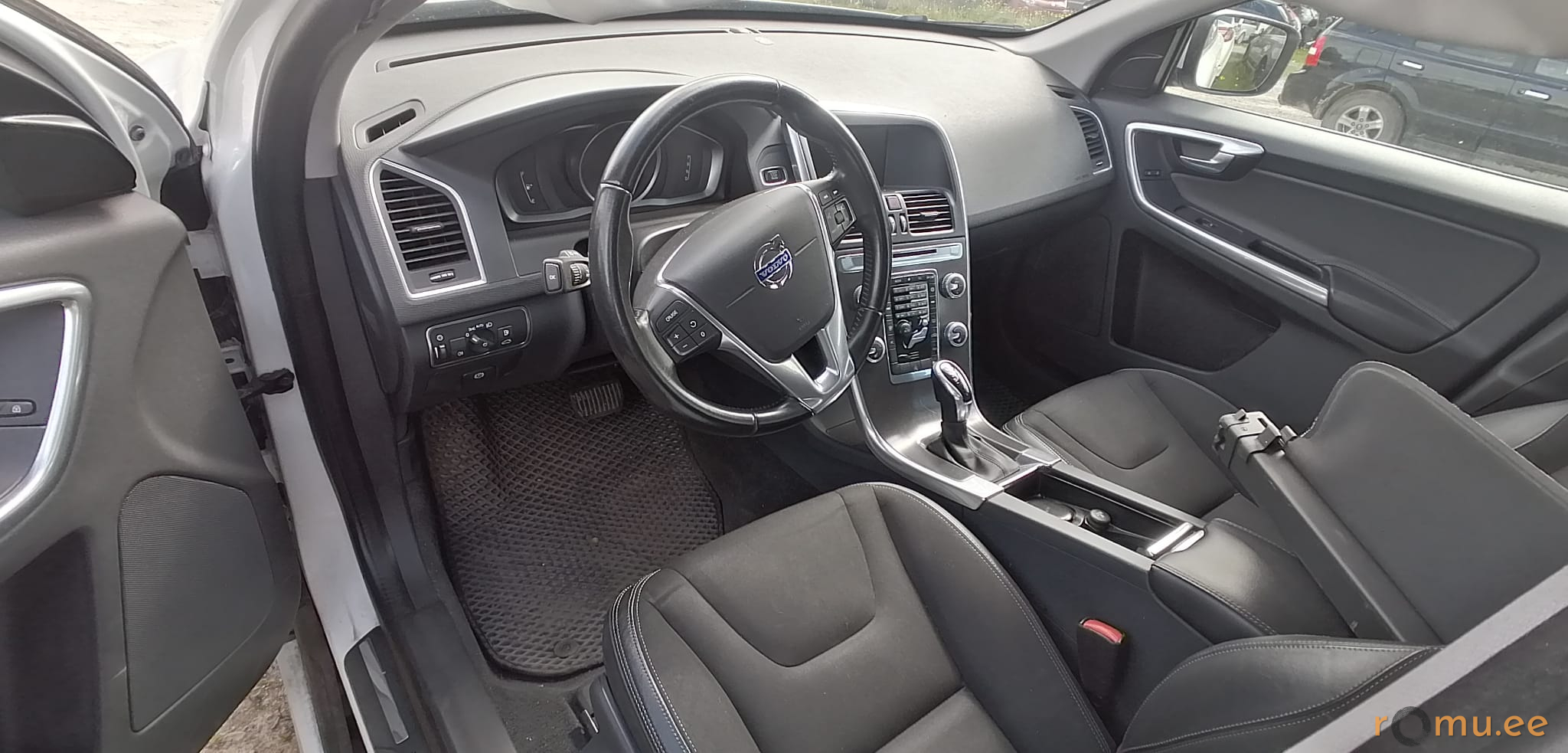 Volvo XC60 (2015) - Image 7