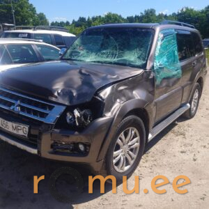 Mitsubishi Pajero (2015)