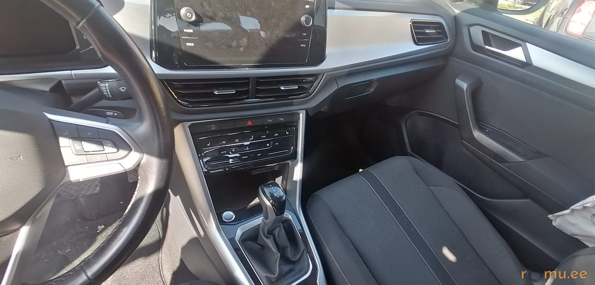 Volkswagen T-Roc (2022) - Image 9