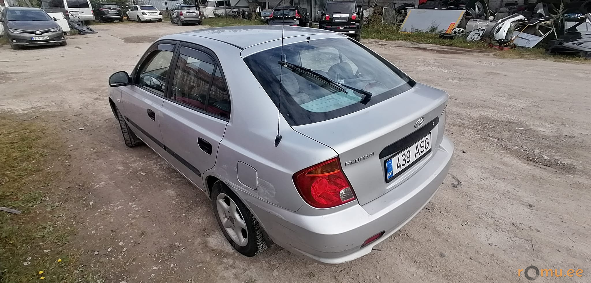 Hyundai Accent (2003) - Image 3