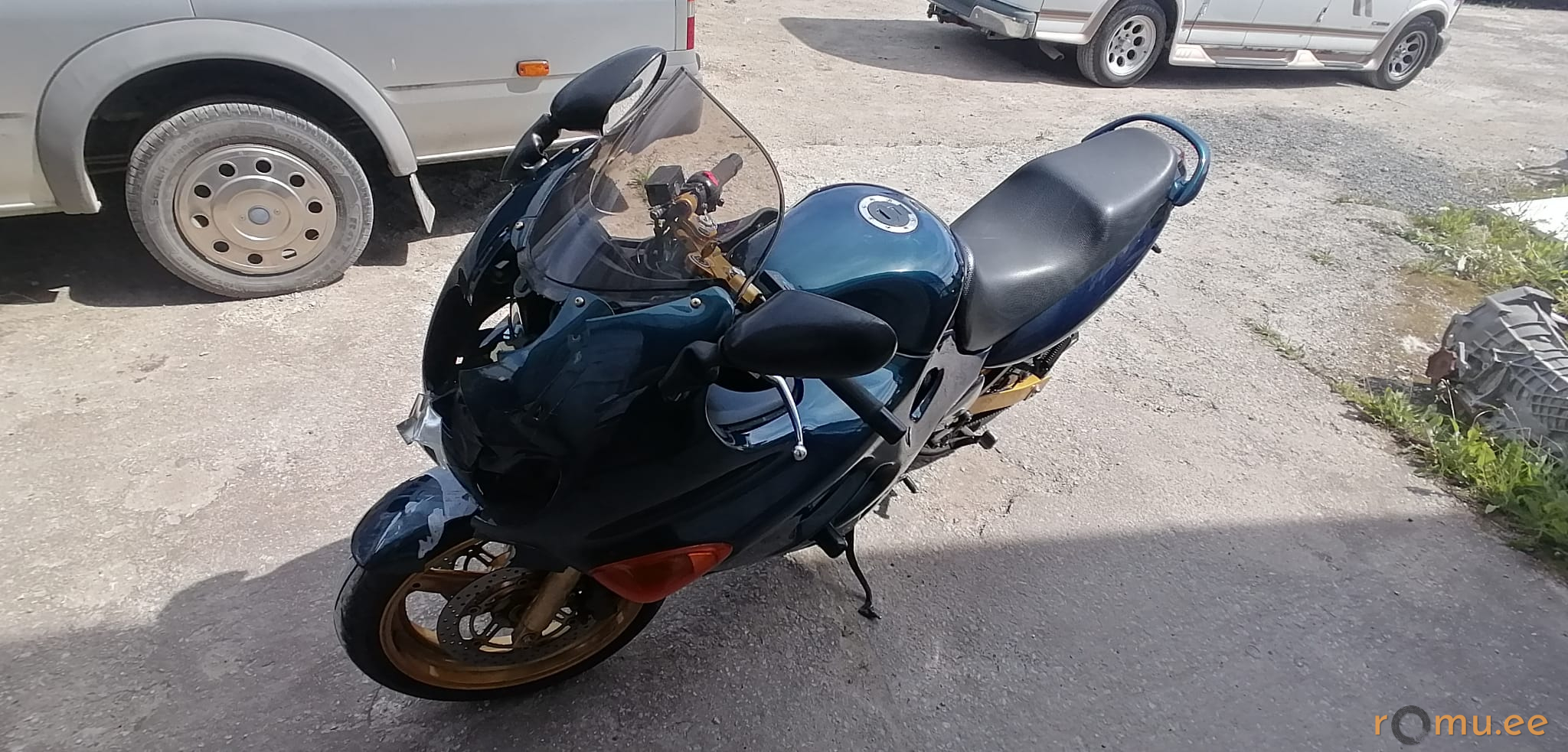 Suzuki GSX 600F (2000) - Image 2