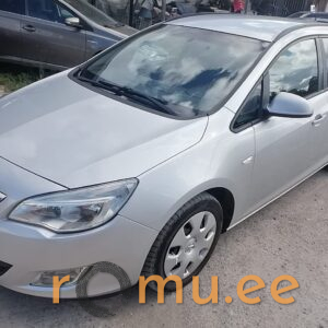 Opel Astra Sports Tourer (2011)