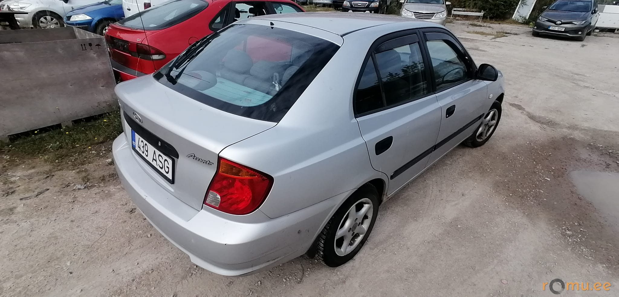 Hyundai Accent (2003) - Image 4