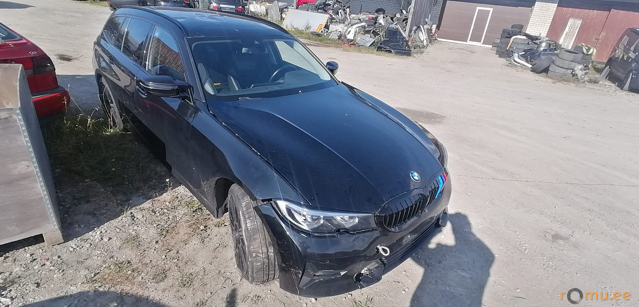 BMW 330e Plug-in Hybrid xDrive (2021) - Image 2