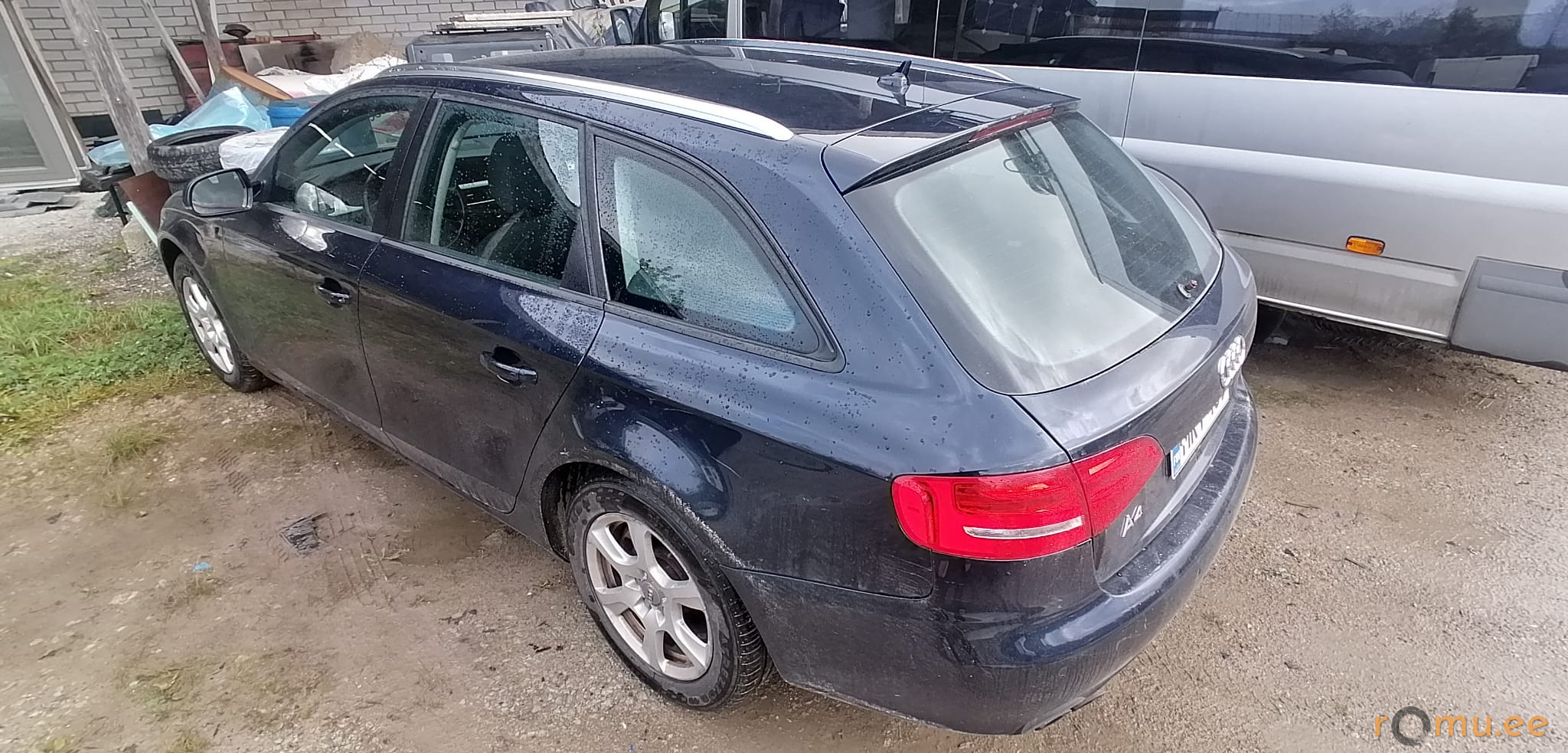 Audi A4 (2009) - Image 4