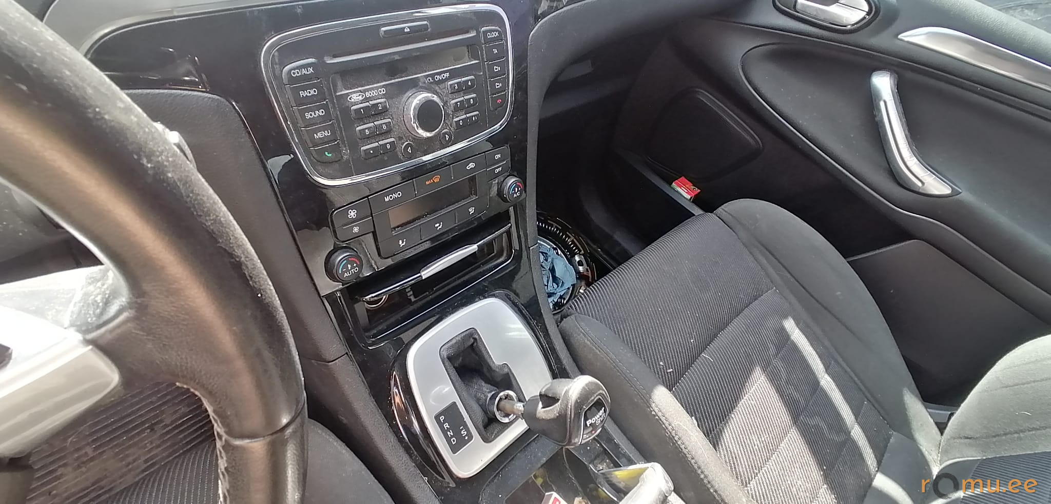 Ford S-Max (2012) - Image 7