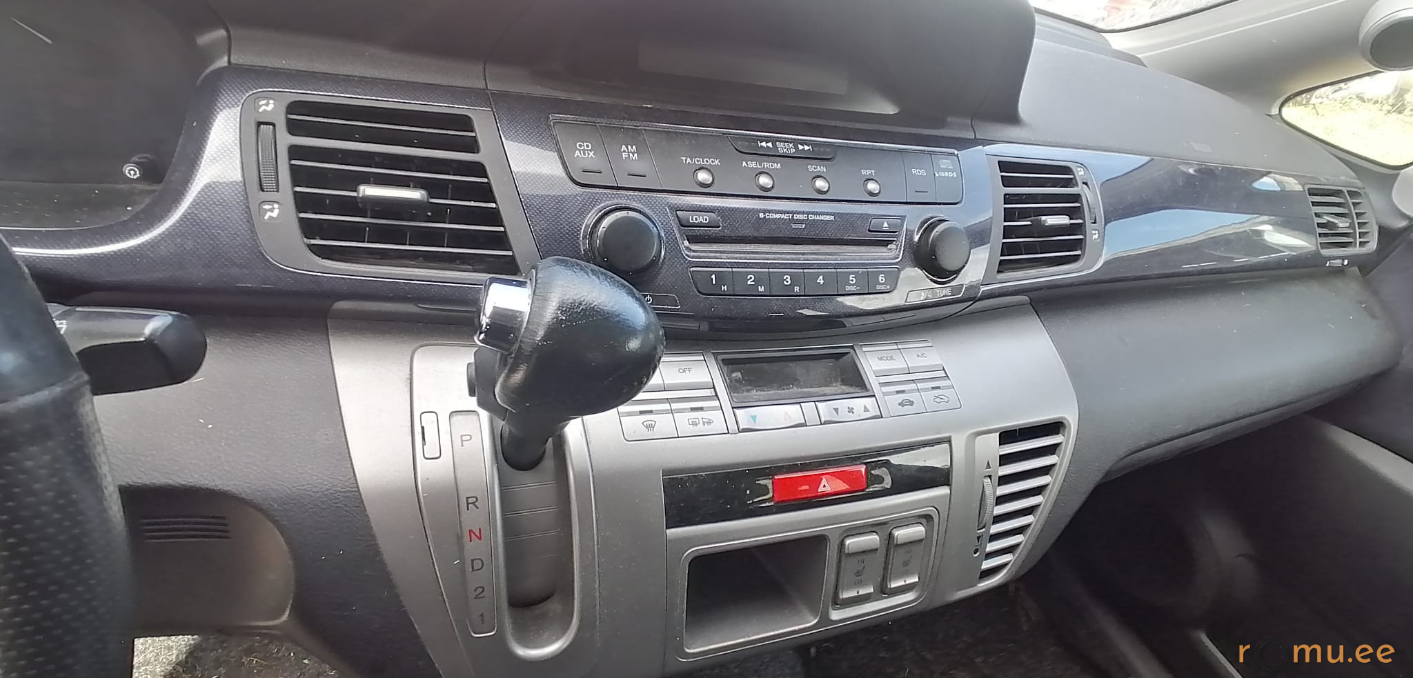 Honda FR-V (2007) - Image 7