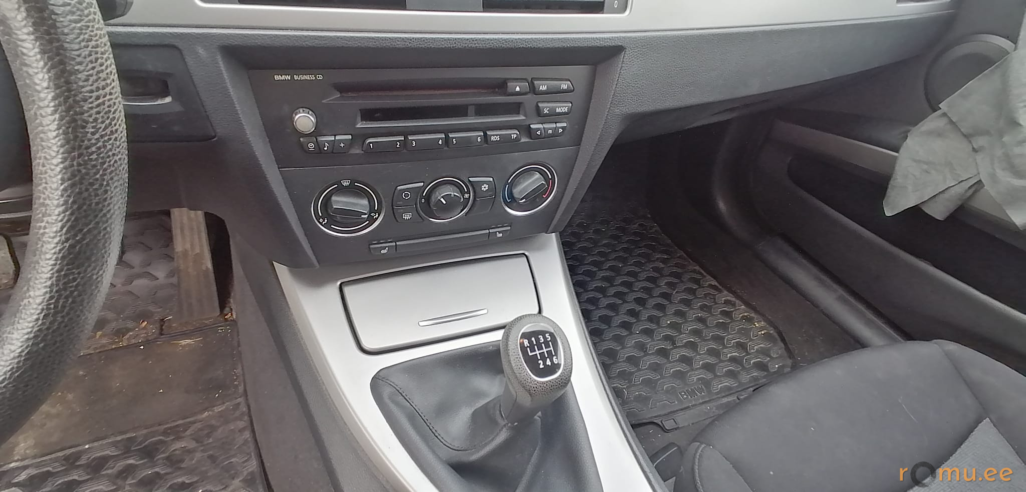 BMW 320i (2007) - Image 8