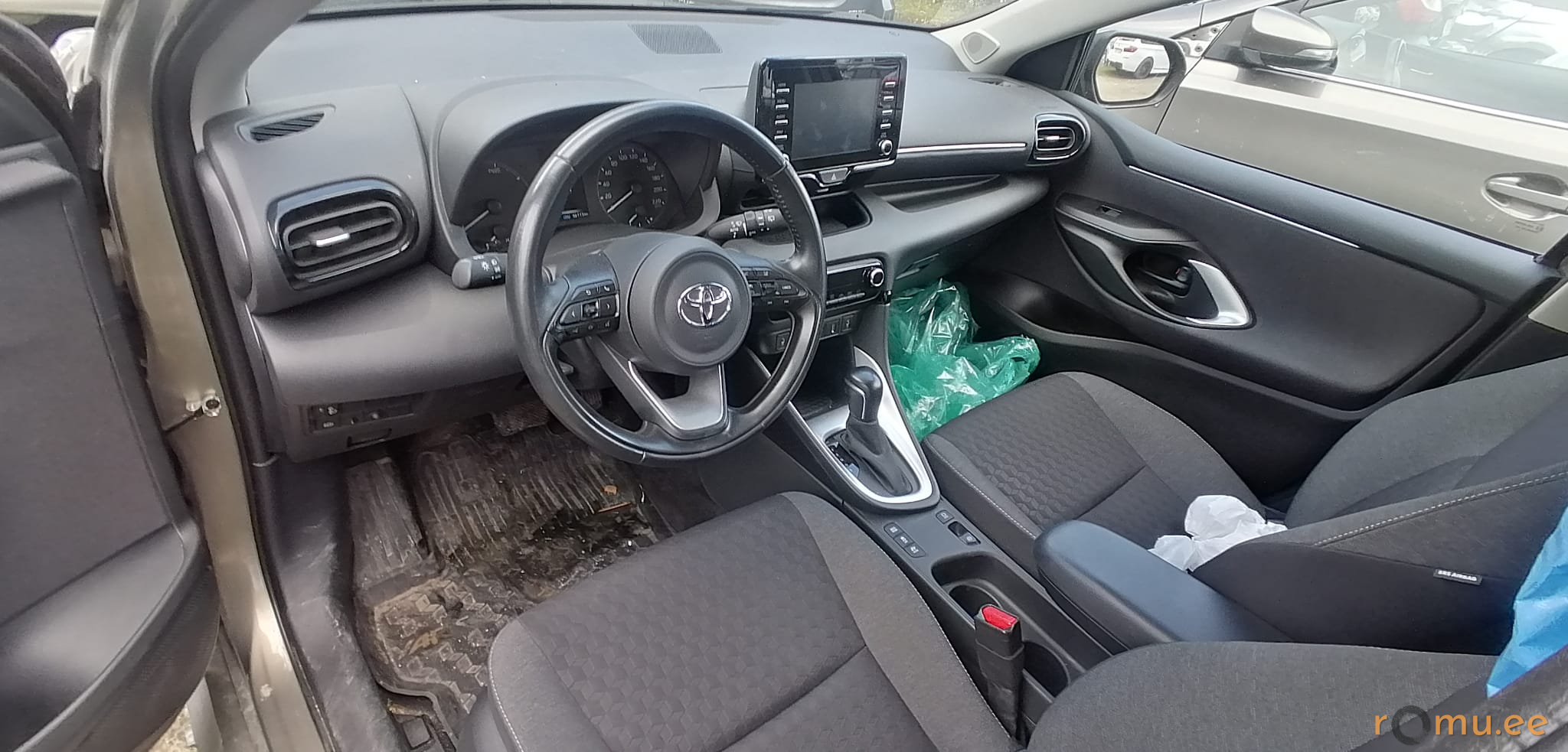 Toyota Yaris (2022) - Image 7