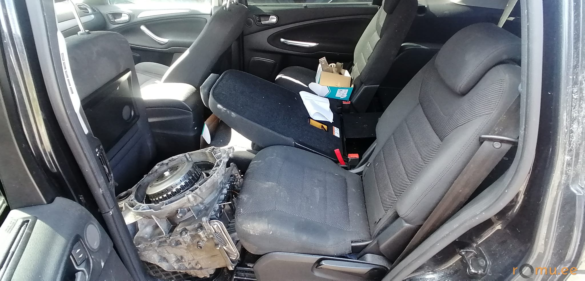 Ford S-Max (2012) - Image 8