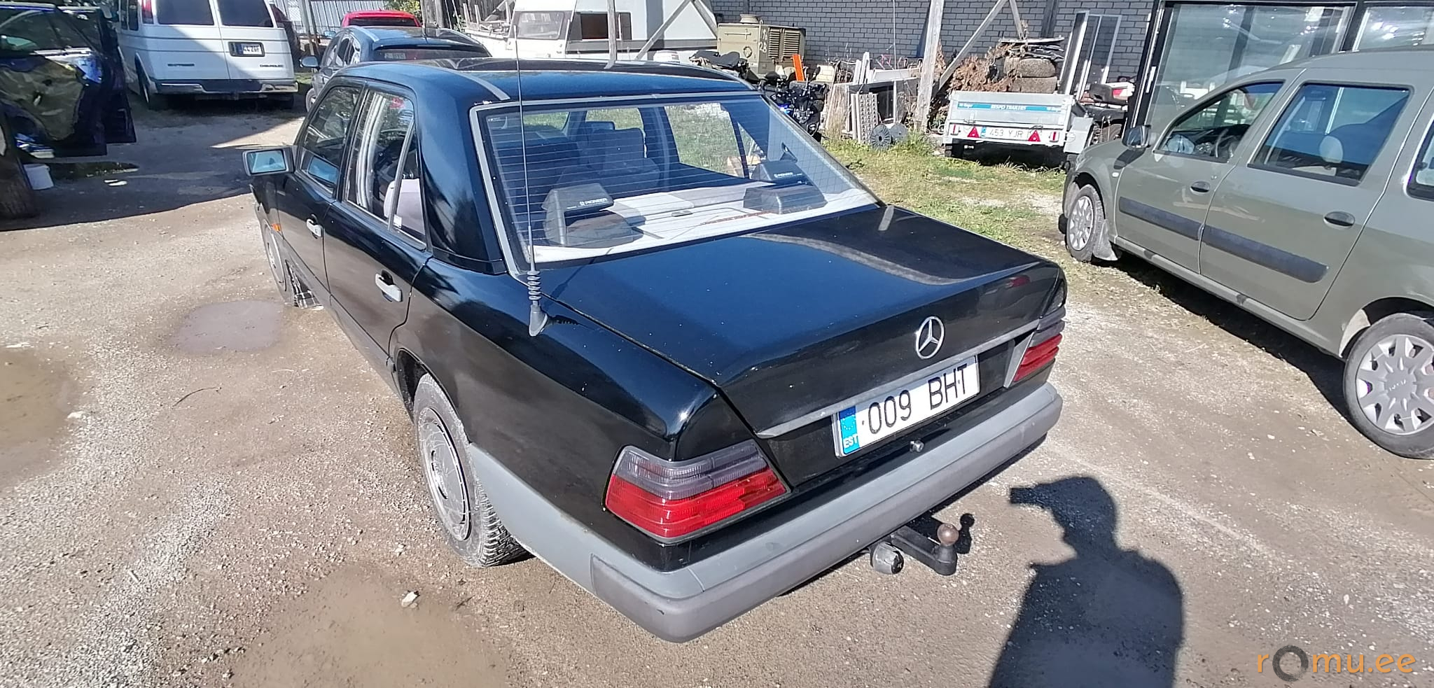 Mercedes-Benz 200d (1988) - Image 3