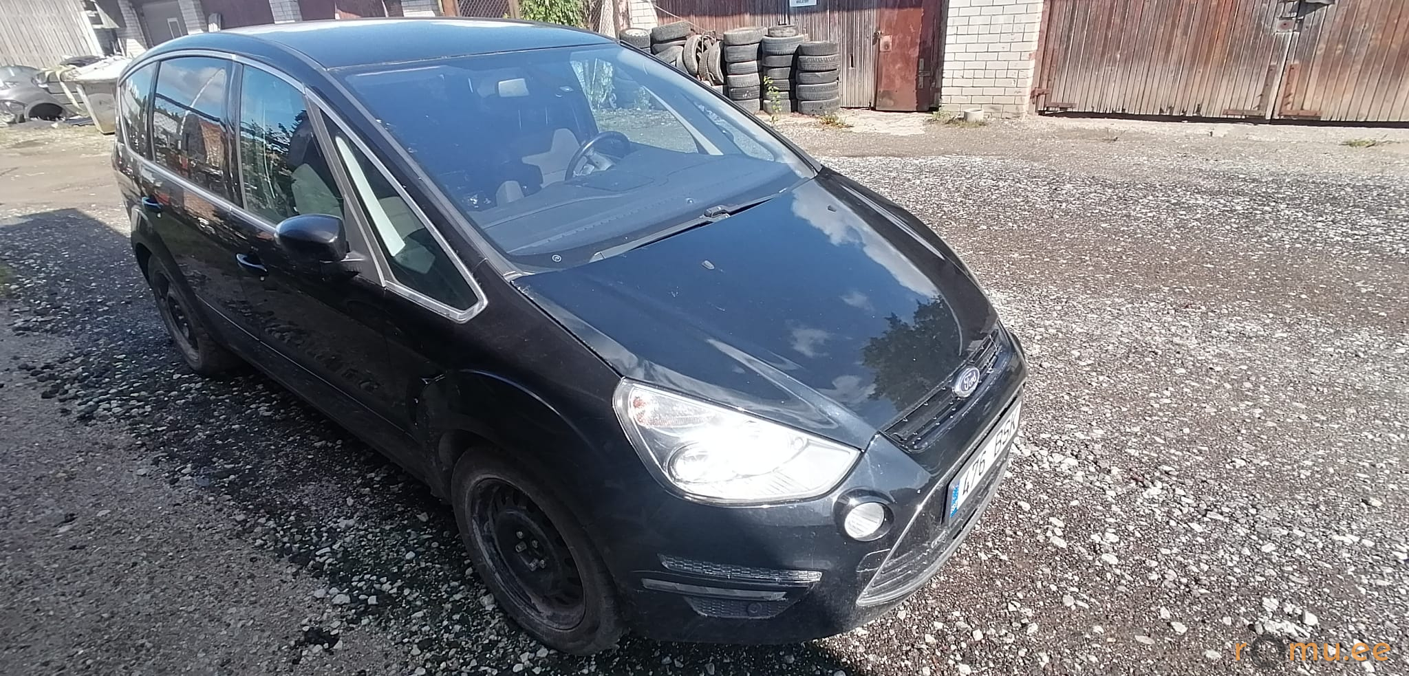 Ford S-Max (2012) - Image 2