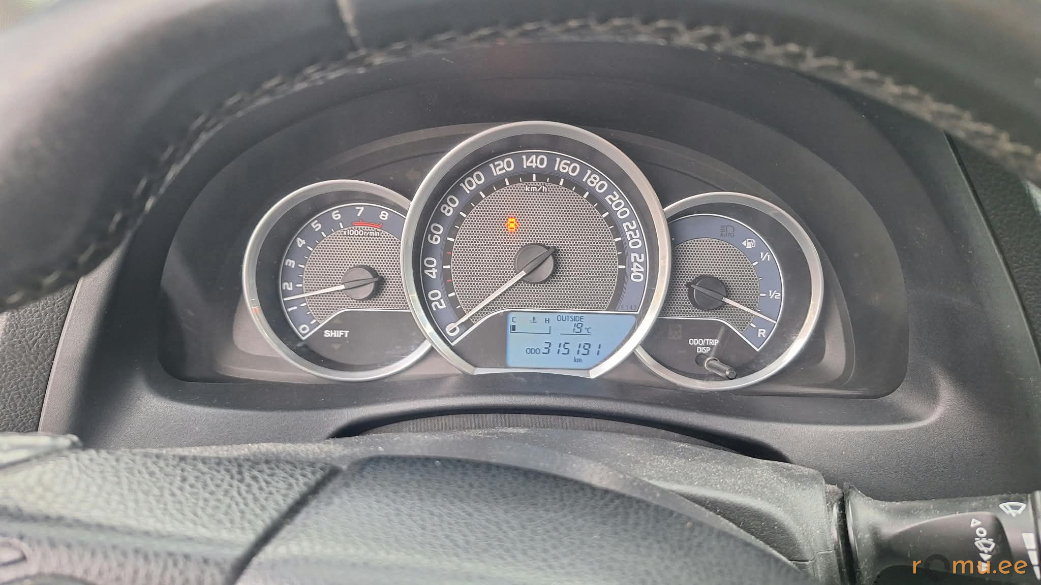 Toyota Auris (2014) — изображение 7