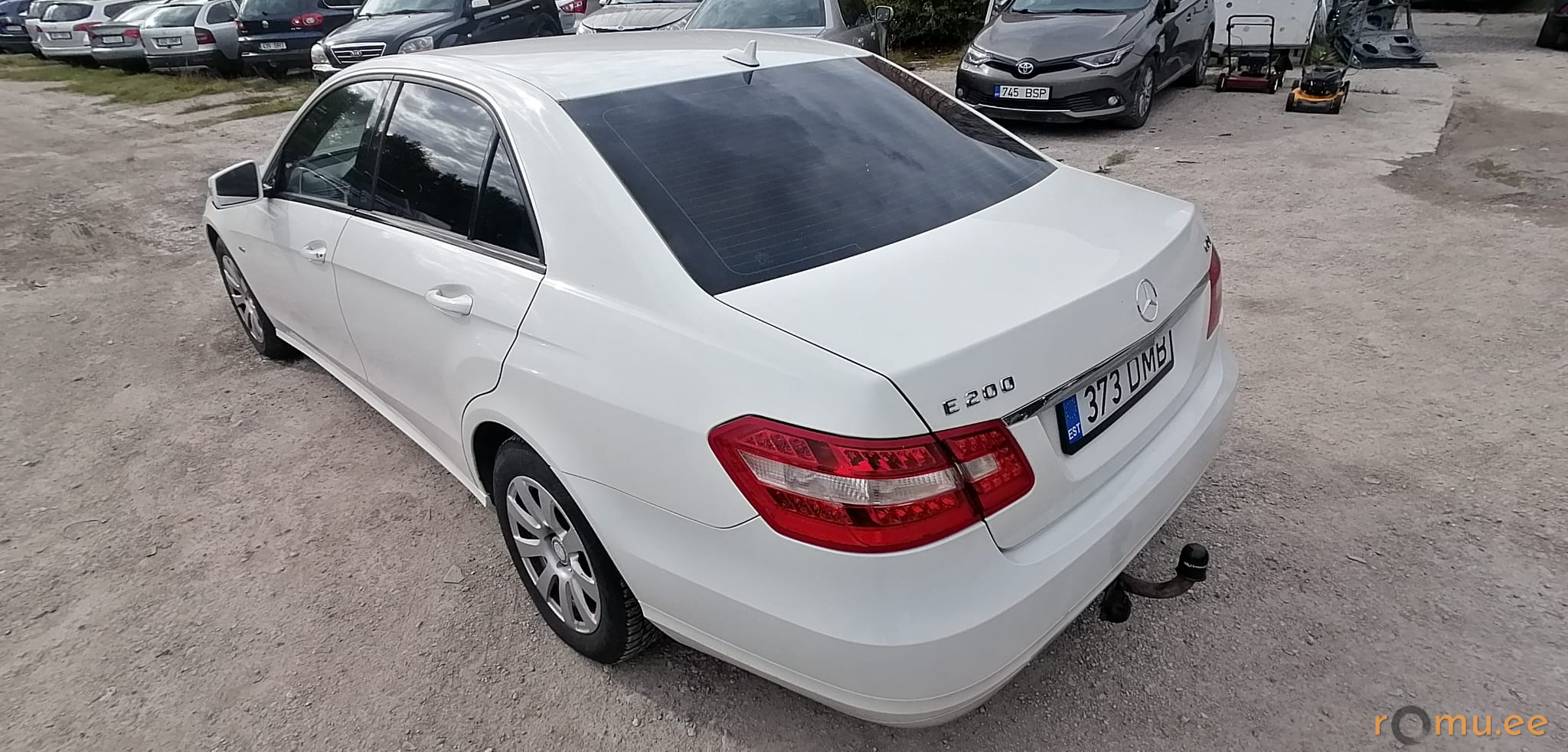 Mercedes-Benz E200 CDi (2010) - Image 3