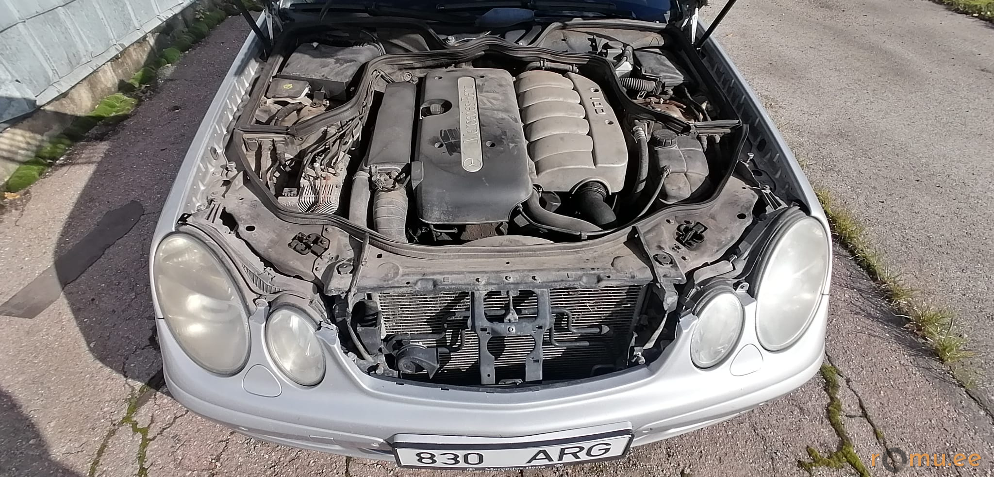 Mercedes-Benz E270 CDi (2002) - Image 5