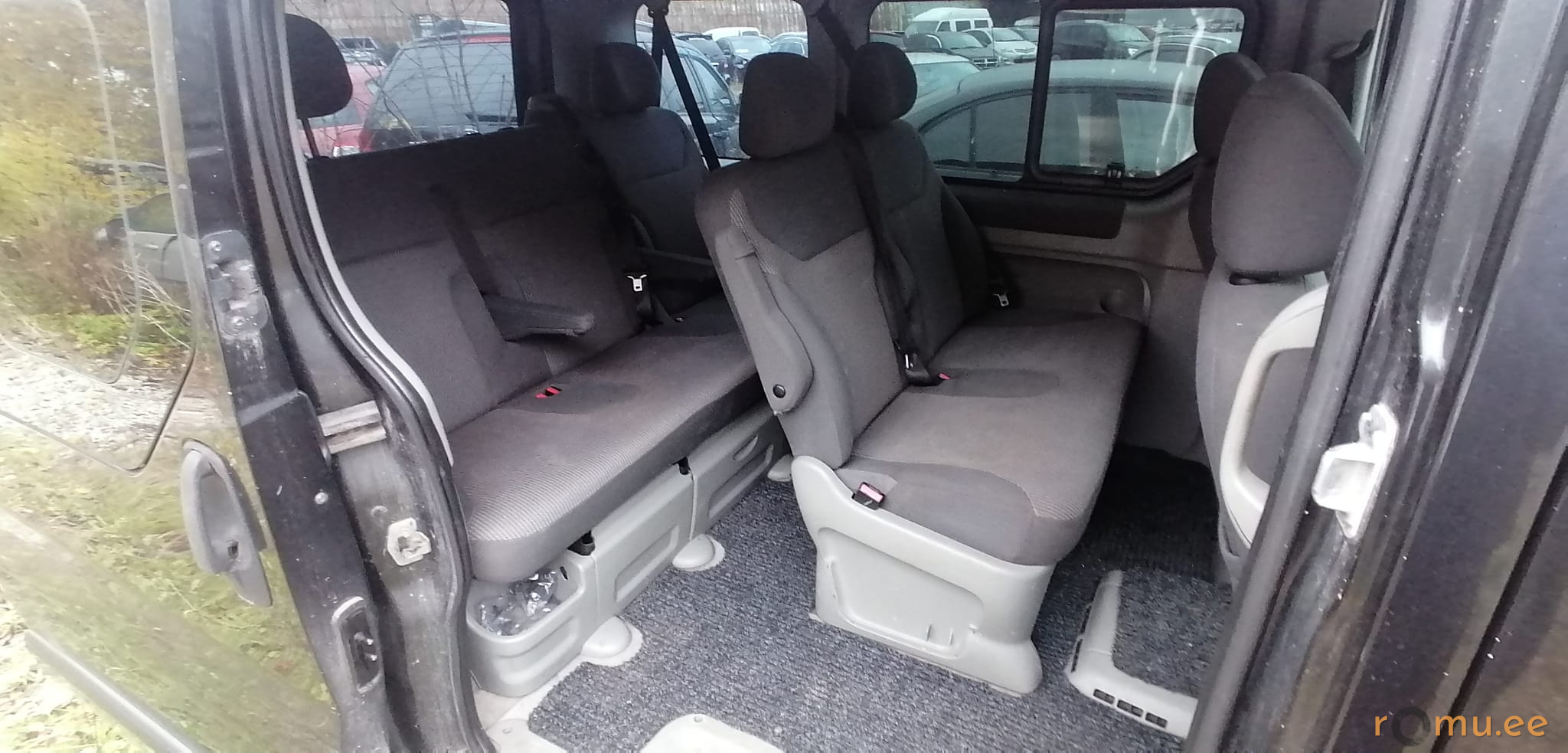 Opel Vivaro (2008) - Image 8