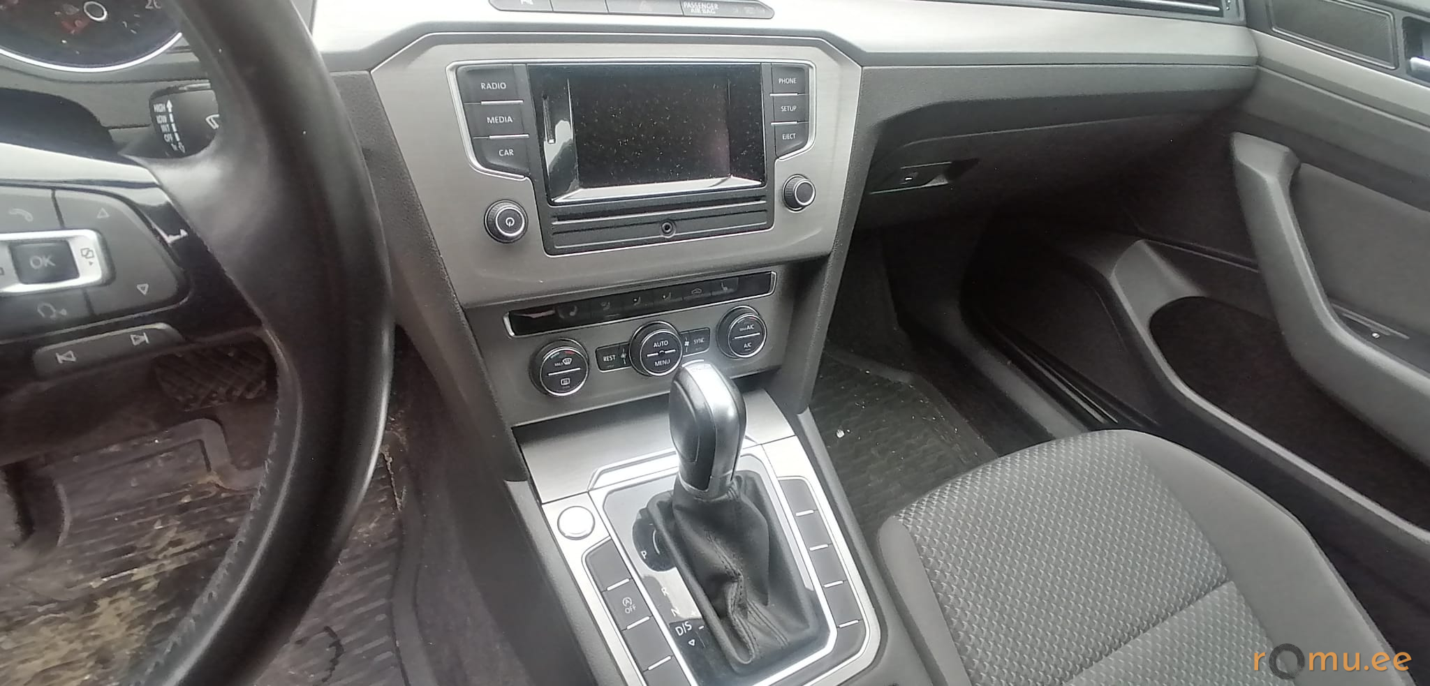 Volkswagen Passat (2016) - Image 10