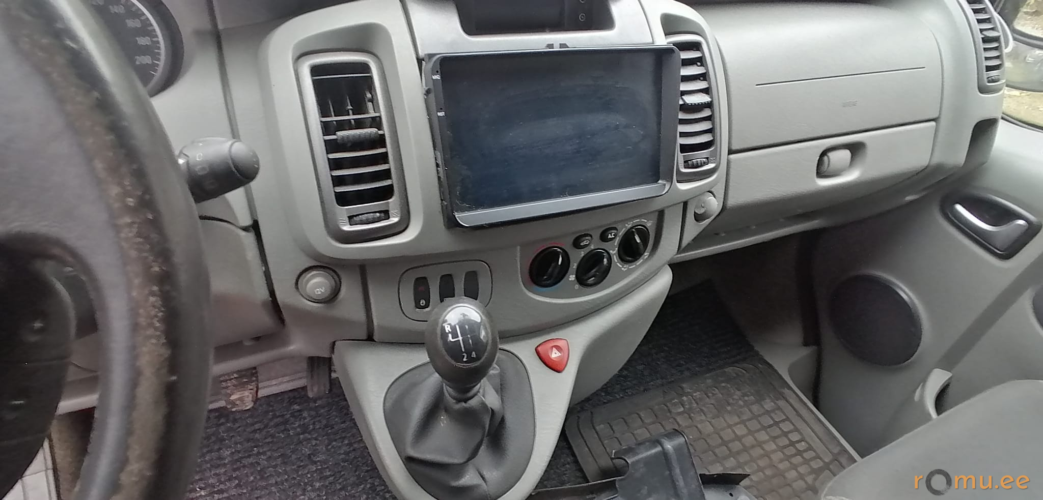 Opel Vivaro (2008) - Image 7