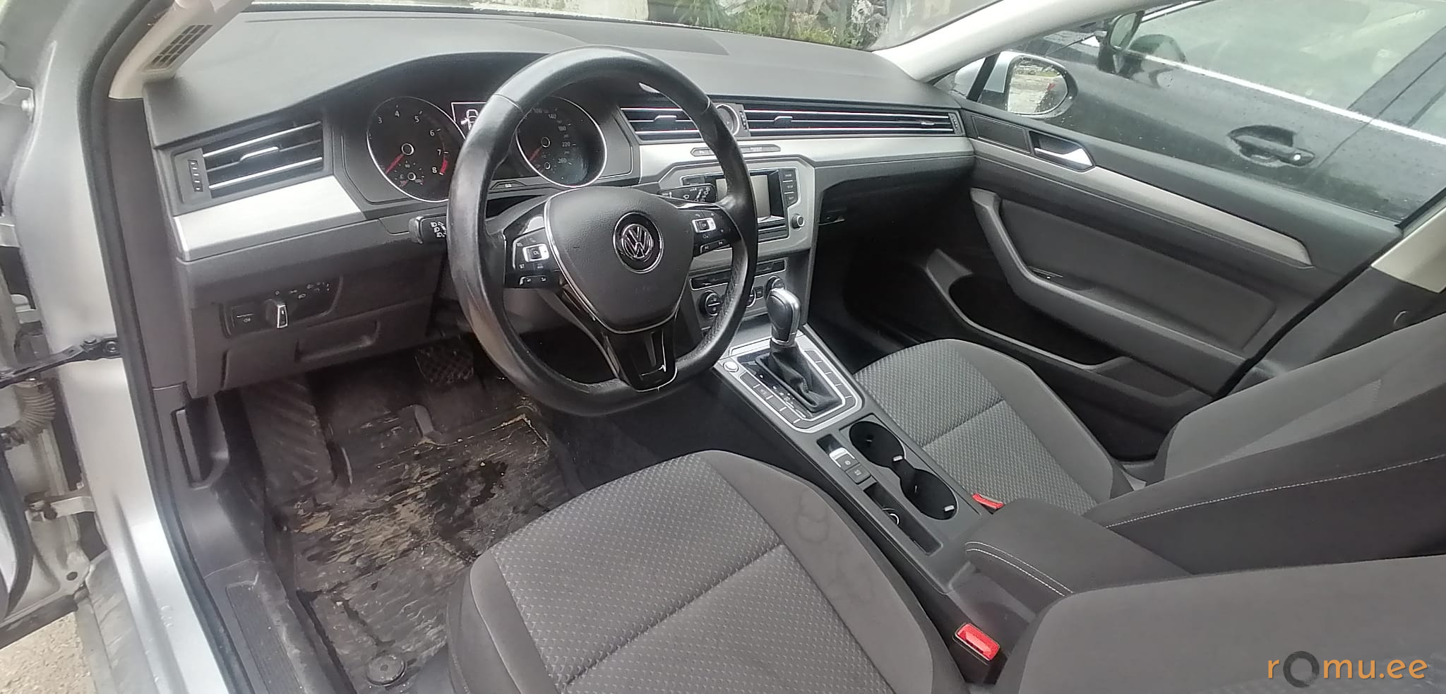 Volkswagen Passat (2016) - Image 8