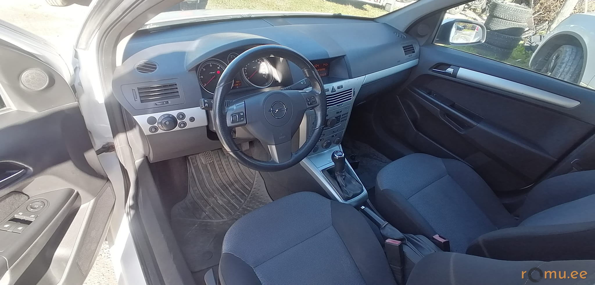Opel Astra Station Wagon (2009) - Image 6