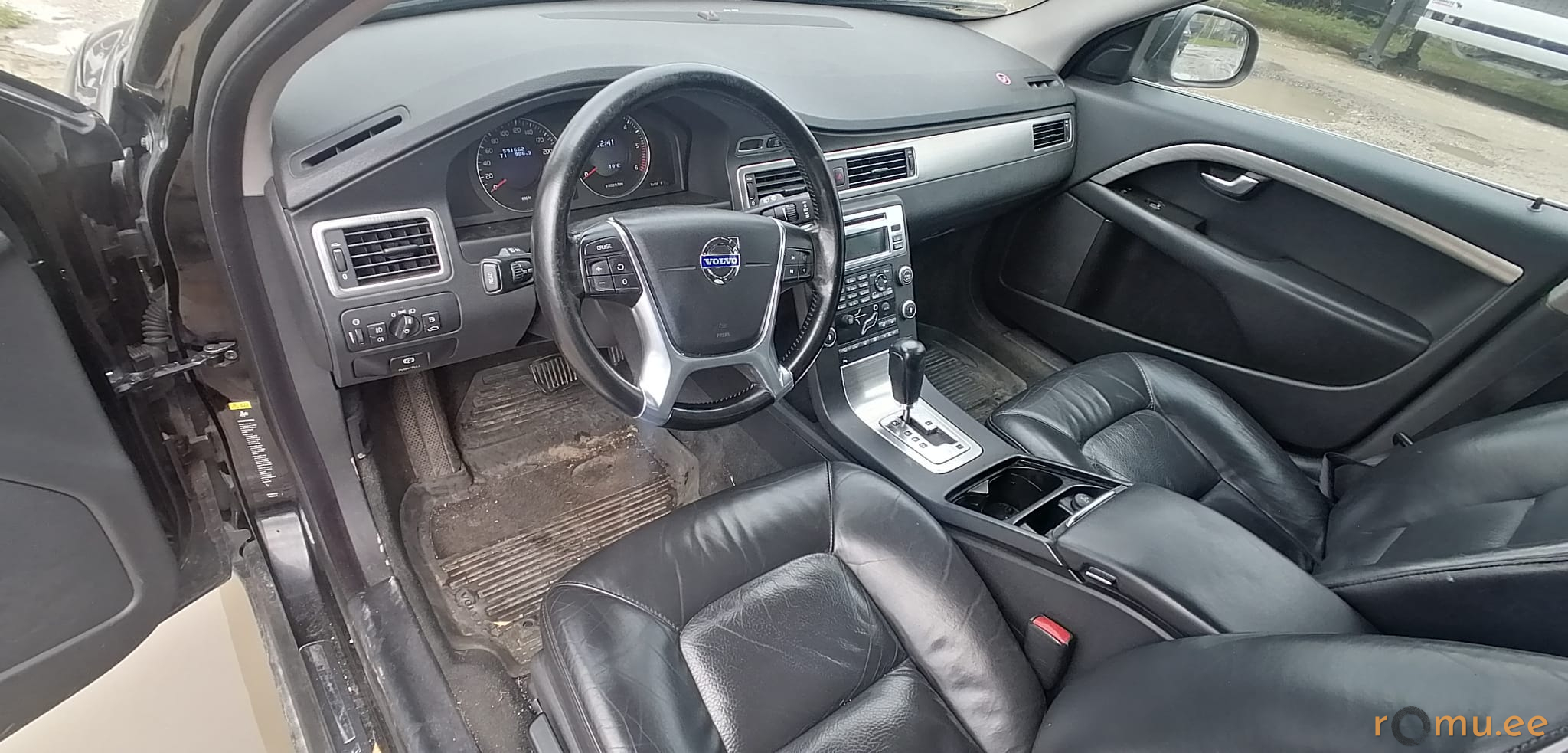 Volvo V70 (2009) - Image 7